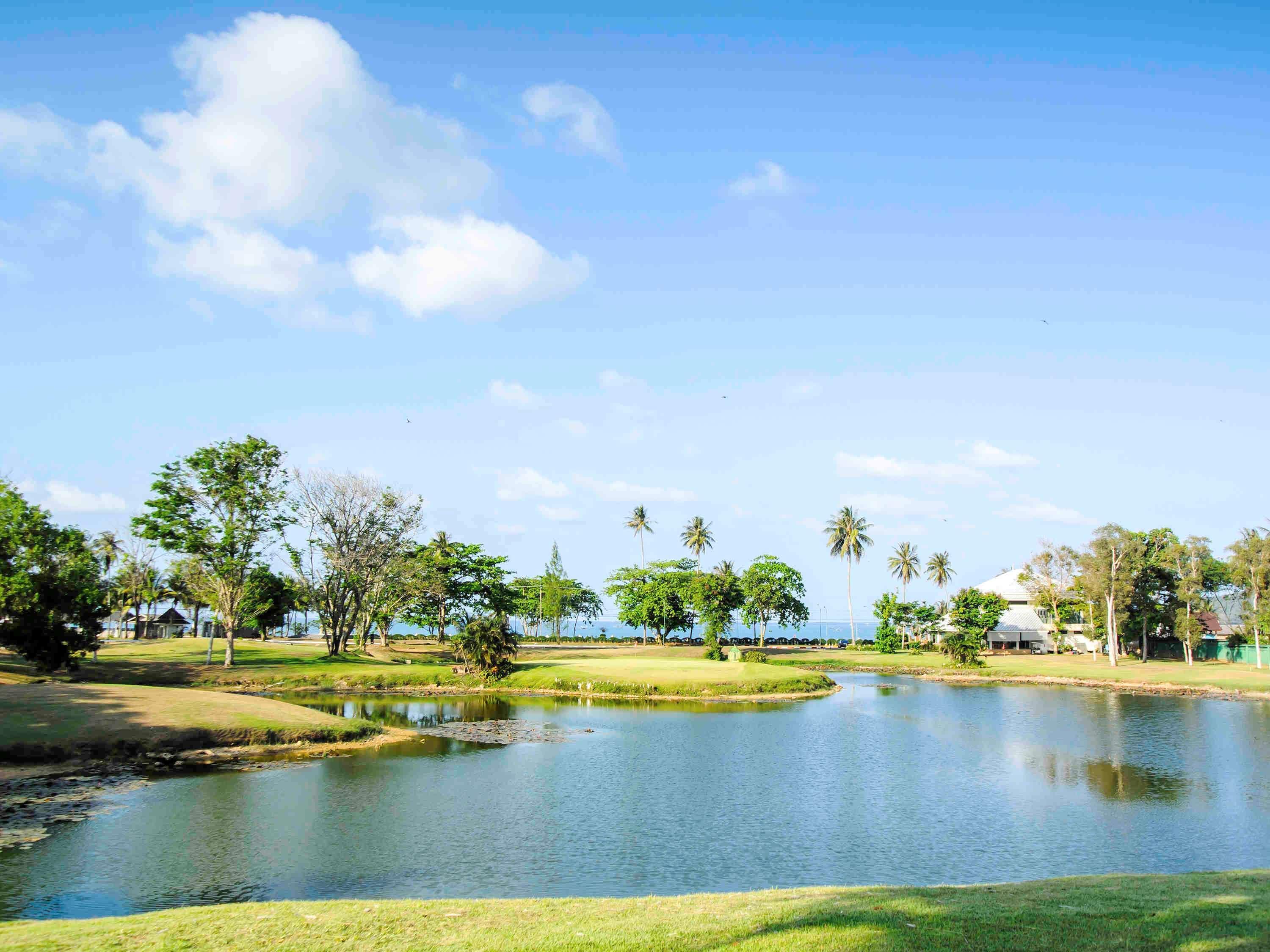 The Nouveau Chumphon Beach Resort And Golf Экстерьер фото