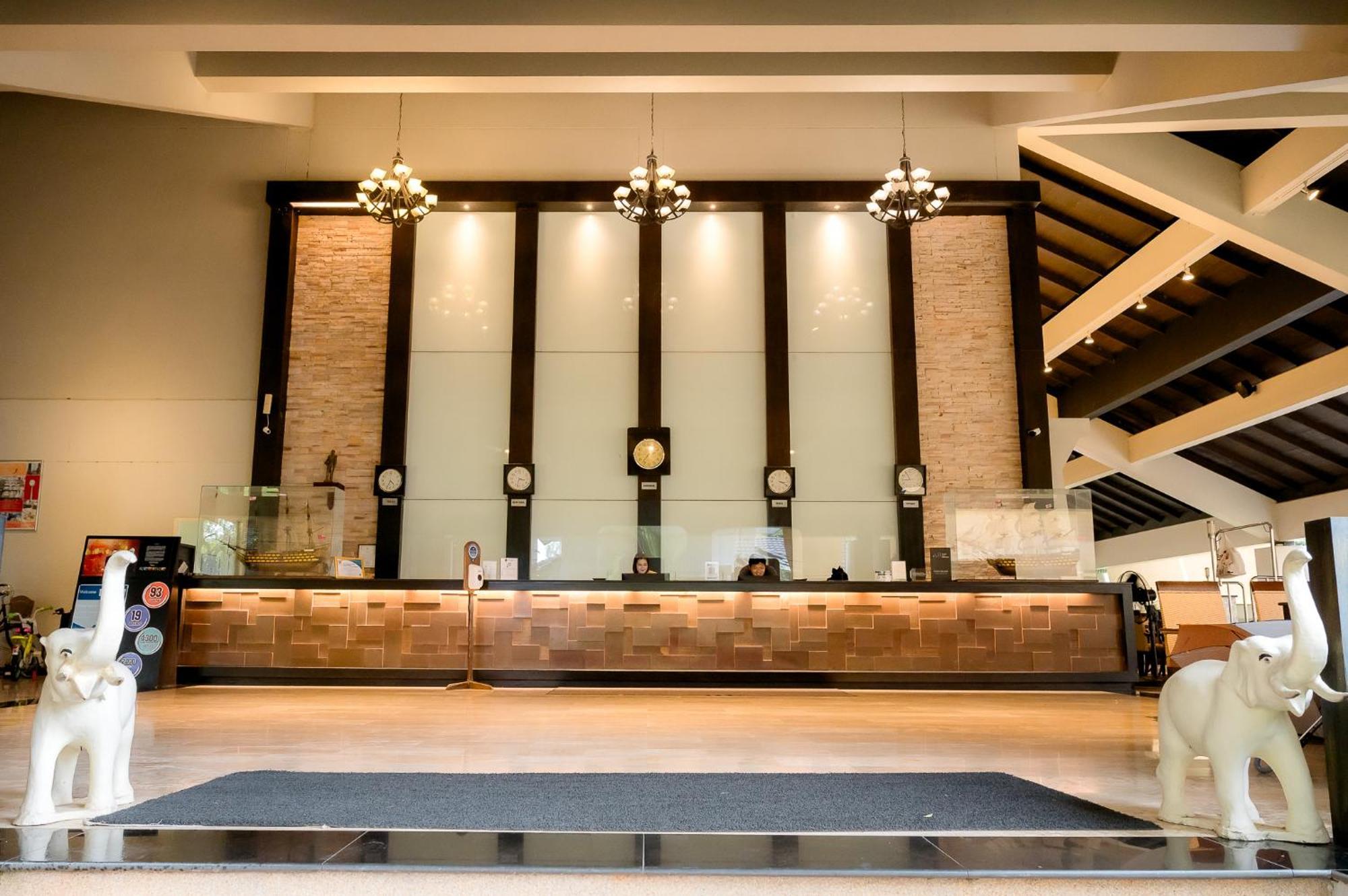 The Nouveau Chumphon Beach Resort And Golf Экстерьер фото